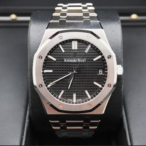 Luxury Audemars Piguet Royal Oak Watch (black)