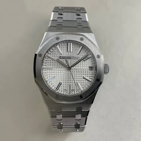 Luxury Audemars Piguet Royal Oak Watch (Silver white)